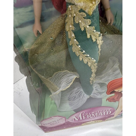 Disney Princess THE LITTLE MERMAID Special Edition Porcelain Keepsake Doll 2005 - Picture 9 of 16